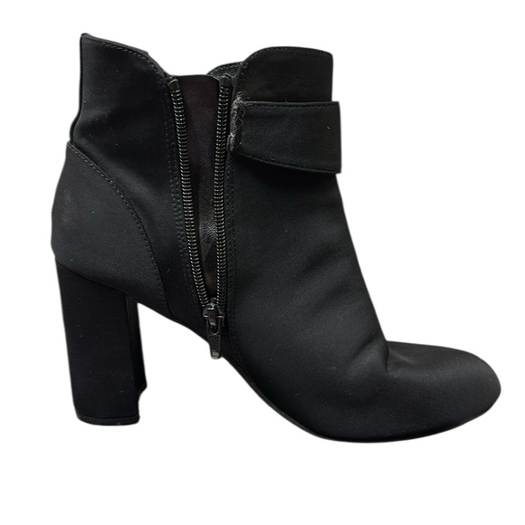 UNISA Unrisha Black Zip Up Buckle 3 inch Heel Booties Womens 7 M - Picture 3 of 10